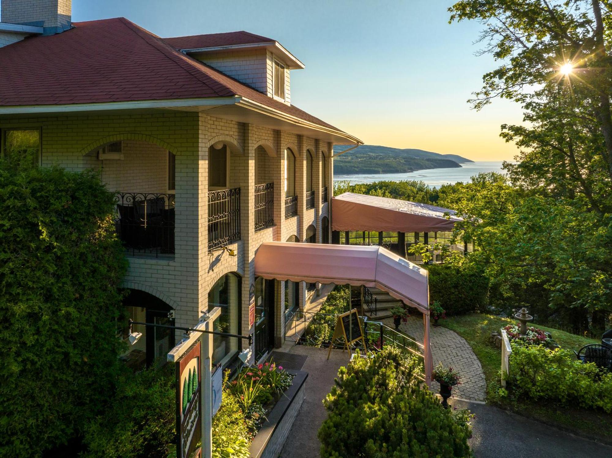 Auberge Des Falaises La Malbaie Exterior foto